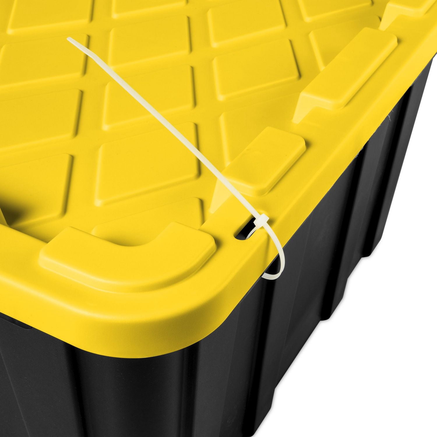 Bac de rangement industriel Sterilite de 64L, bac de rangement en plastique durable avec couvercle à clip, Noir/Jaune - 6 Pk