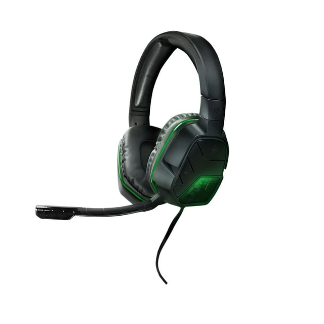 Afterglow Lvl 5 plus Stereo Headset for Xbox One shown in a 3/4 front view with black cushioned over-ear cups trimmed in green, an adjustable noise-cancelling mic boom on the left, and volume and mute controls on the right ear cup, wired with a 3.5mm aux cable for easy Xbox One controller connection, also suitable for clear multiplayer voice chat.