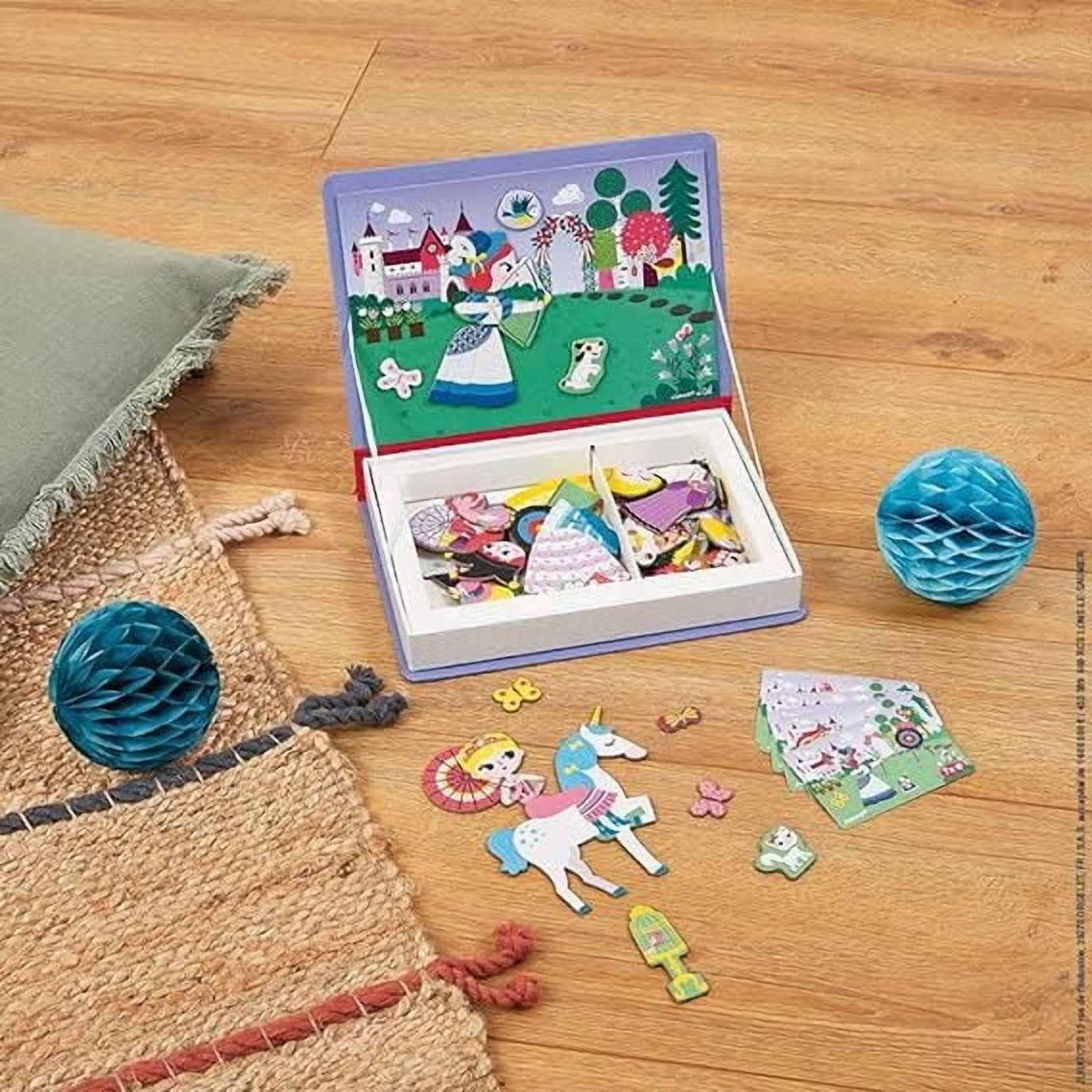 Janod - Jeu Éducatif Magnétique Princesse - 55 Aimants et 7 Cartes - Créez des Scènes - Matériaux Certifiés FSC® et  Sécuritaires - À partir de 3 Ans - J02725