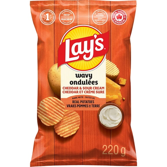 Lay's Wavy Cheddar & Sour Cream flavoured Potato Chips