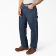 thumbnail image 3 of Dickies Jeans Utilitaires en Denim de Charpentier pour Hommes, 32W x 32L, Bleu Indigo Rincé, 3 of 7