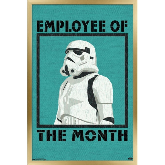 Star Wars : Saga - Affiche Murale « Employé du Mois », 22,375 Po x 34 Po, Représentant un Stormtrooper Blanc Orienté vers l'Avant en Armure sur un Fond Texturé Sarcelle avec Texte Noir Vieilli « Employé du Mois » Encadré en Noir, Imprimée sur Papier d'Affiche Lustré avec un Cadre en Bois Clair, Convient pour Décorer des Chambres, des Bureaux Ou des Résidences Étudiantes.