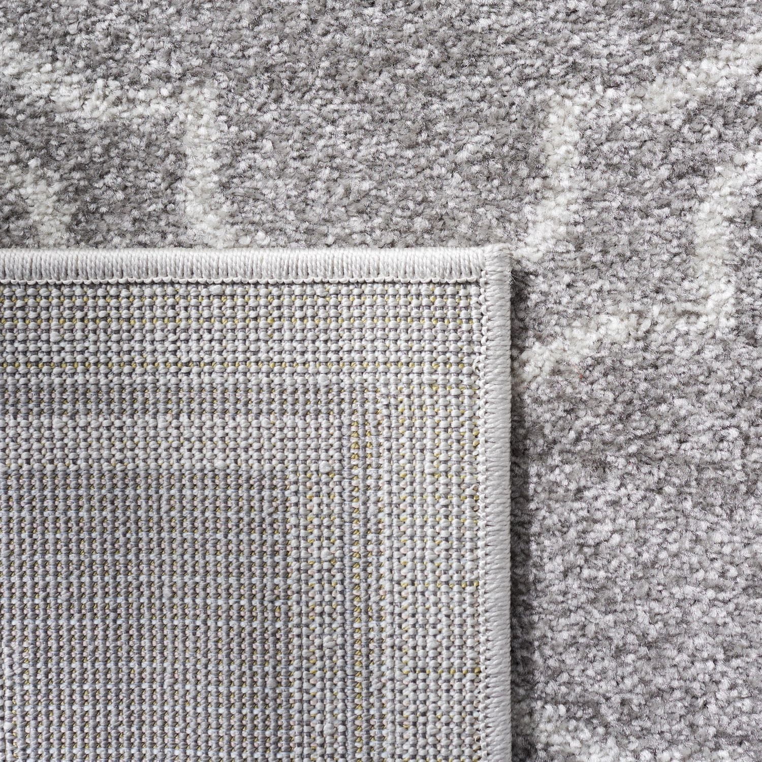 Safavieh Amherst Wilson Geometric Area Rug