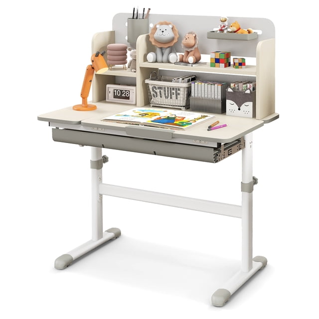 Gymax Table d'Étude Multifonction pour Enfants Bureau d'Étude avec Plateau Gris Inclinable et Support de Livre. le Bureau Présente une Hauteur Réglable, un Plateau Inclinable à 7 Angles, et un Grand Rangement Incluant des Étagères Ouvertes, un Grand Tiroir, une Étui à Stylos et un Porte-Stylo. Fabriqué en MDF, Métal et Matériaux PP, Il Présente une structure Robuste avec des Pattes en Métal Renforcées et des Patins de Pieds Ajustables. Convient aux Enfants de 3 à 12 Ans, le Bureau Mesure 31,5 Pieds' x 20 Pieds' x 34,5 Pieds'-43,5 Pieds' et Comprend une Rè