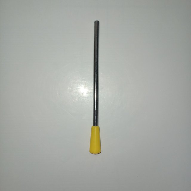 Ensemble de 8 Instruments de Musique Triangulaires pour Enfants Instrument de Percussion à Main avec Striker pour Salle de Classe et Activités Musicales Extérieures