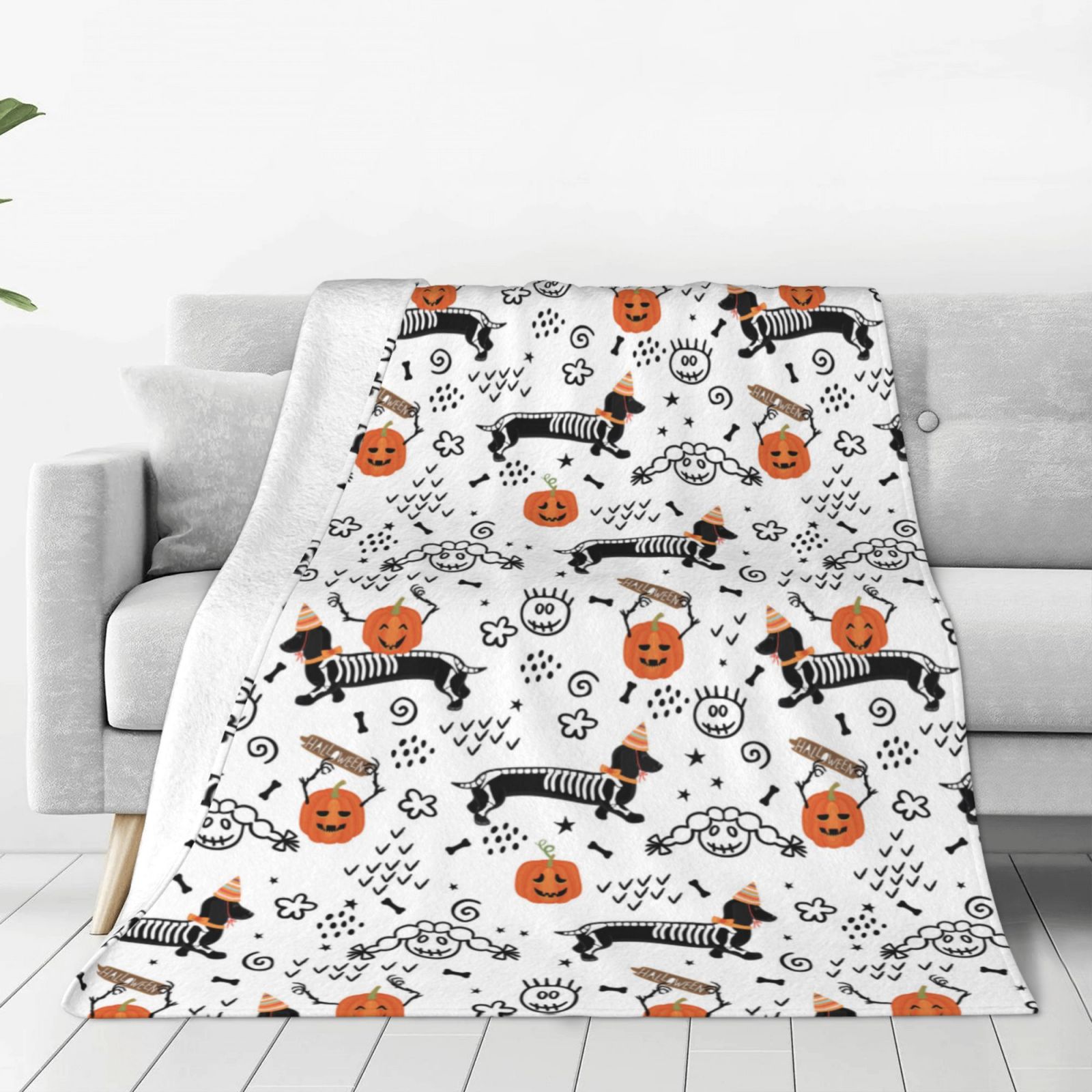KLL Halloween Dachshund Pattern Fleece Throw Blanket,Fleece Throw Blankets for Couch & Bed All Season Use-60"x50"