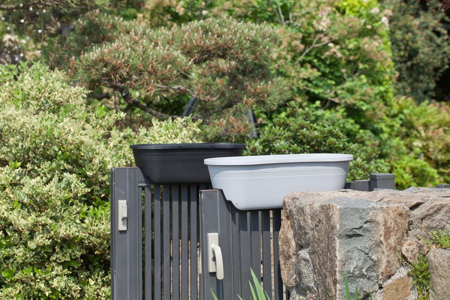 Jardinière de fenêtre Mainstays de 61 cm (24 pouces) en plastique - Gris