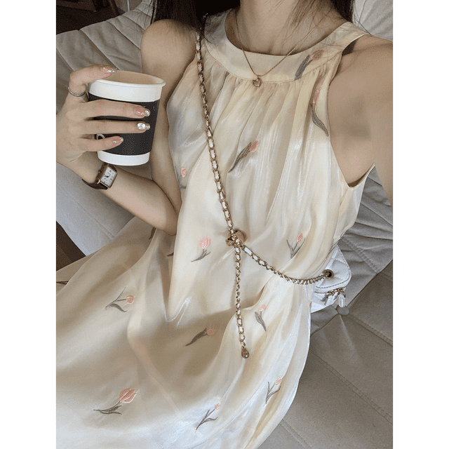 Une Robe en Lin pour Filles pour Femmes 2024 Nouvelle Mode Décontractée Sans Manches Unie Débardeur Robe d'Été Chic Vintage Plissée Ample Robe Maxi