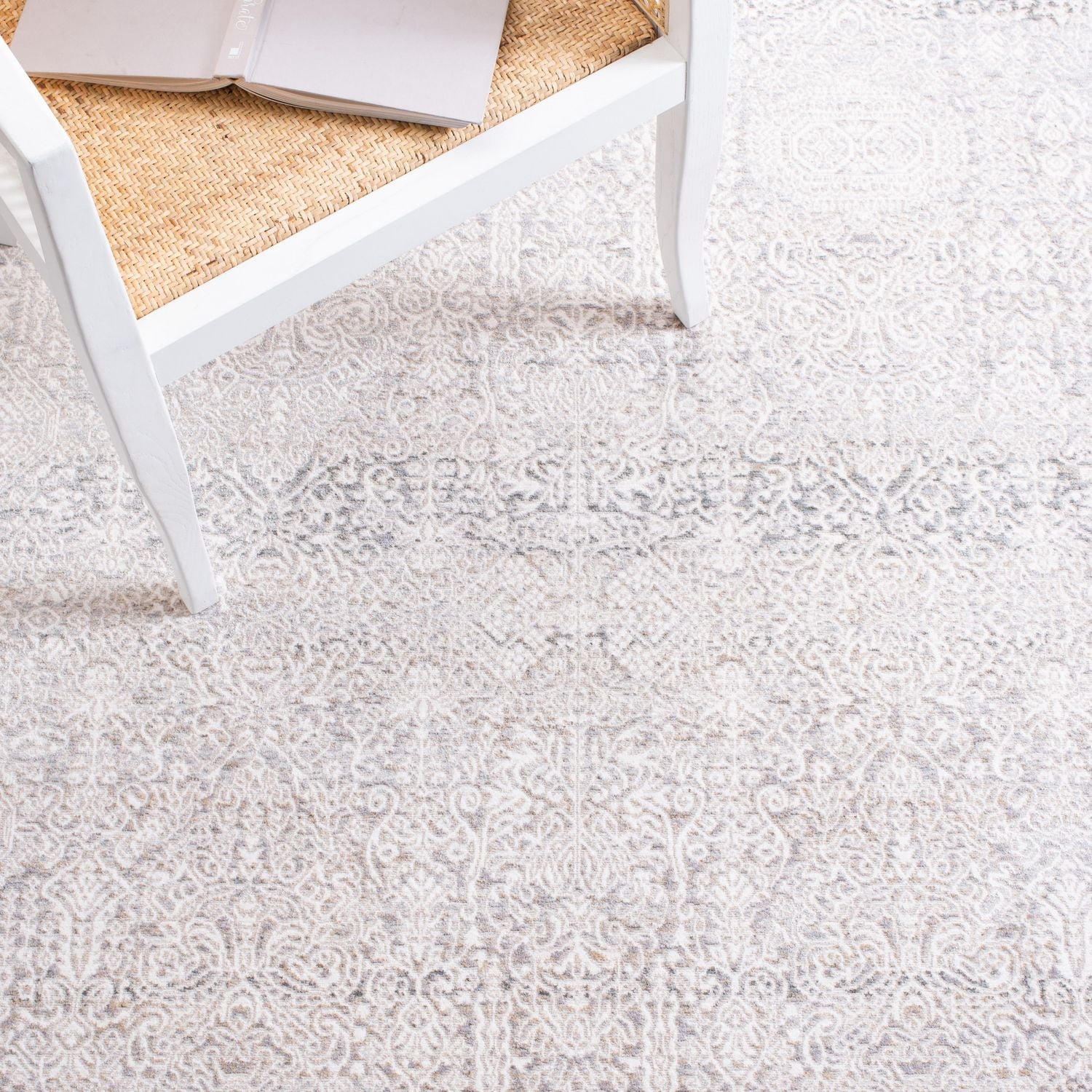 SAFAVIEH Webster Rosanne Traditional  Area Rug