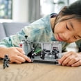 thumbnail image 3 of LEGO Star Wars L’attaque des Dark Troopers 75324 Ensemble de construction (166 pièces), 3 of 6