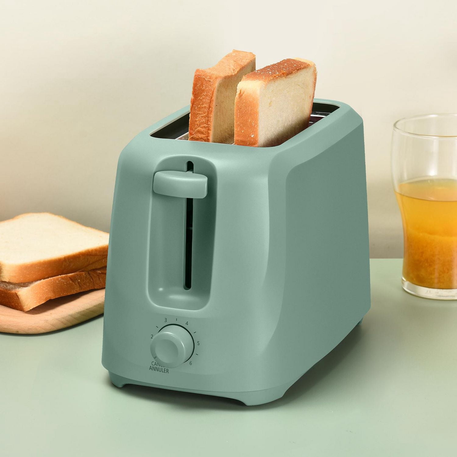 Mainstays 2-Slice Toaster with 6 Shade Settings and Removable Crumb Tray