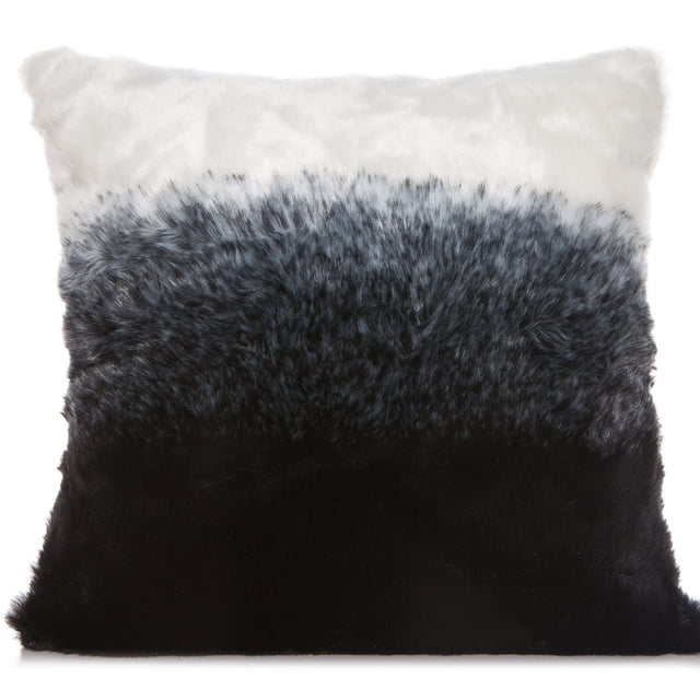 Gouchee Coussin Lush Design, un Coussin Décoratif Carré de 18 par 18 Pouces avec une Coquille en Fausse Fourrure Présentant un Dégradé Ombré Blanc à Noir, Rempli de Plumes de Duvet et une Fermeture Éclair pour un Retrait Facile de la Coquille et un Lavage, Idéal pour la Déco de la Maison et l'Utilisation de Coussins Décoratifs.