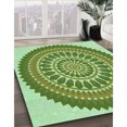 thumbnail image 3 of Ahgly Tapis Rond Lavable en Machine Intérieur Transitionnel Vert Clair, 6 Pieds Rond, 3 of 7