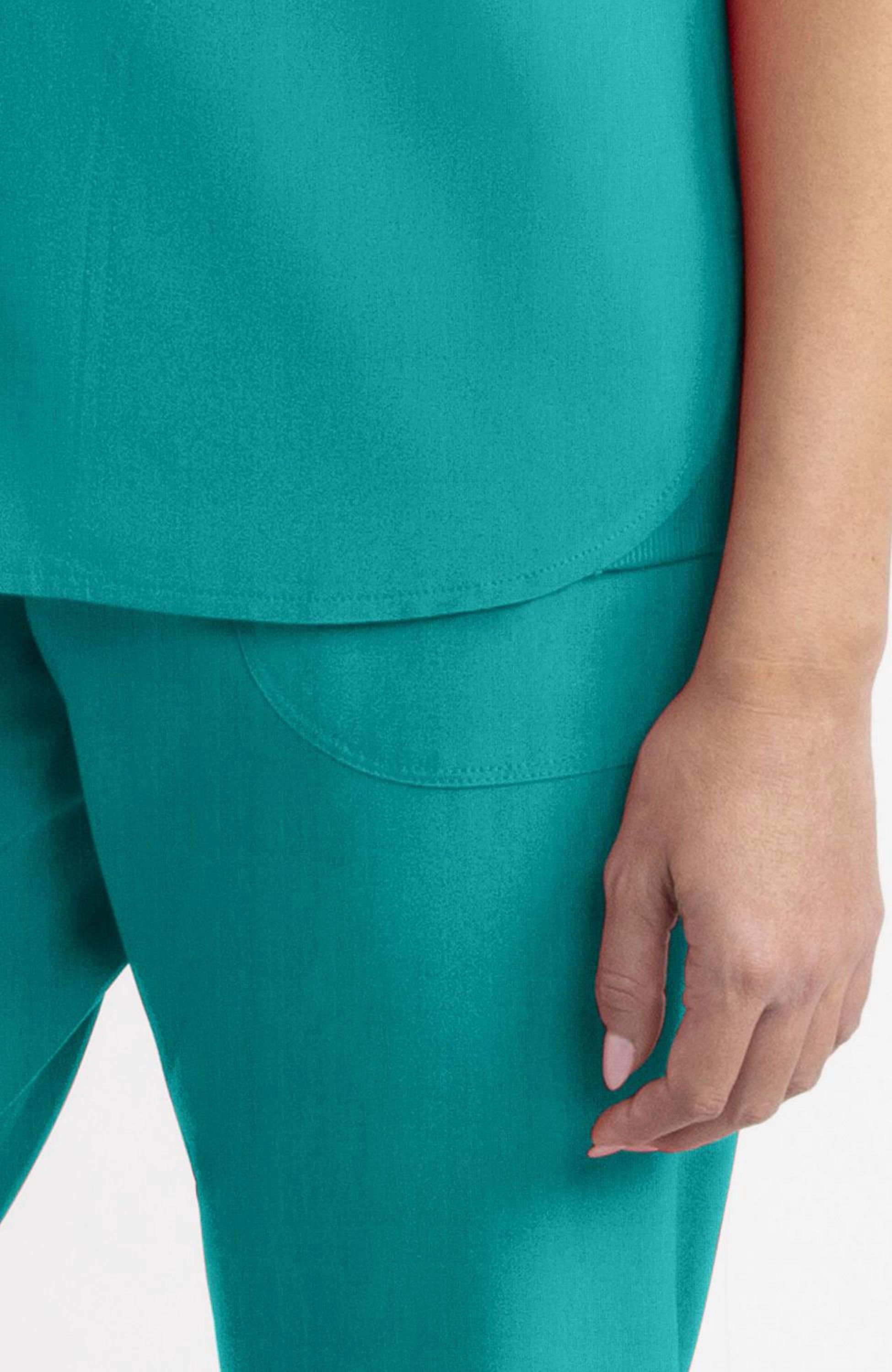 Pantalon médical cargo à jambe fuselée et cordon de serrage la collection Fashion Scrubstar pour femmes, tailles XS–3XL