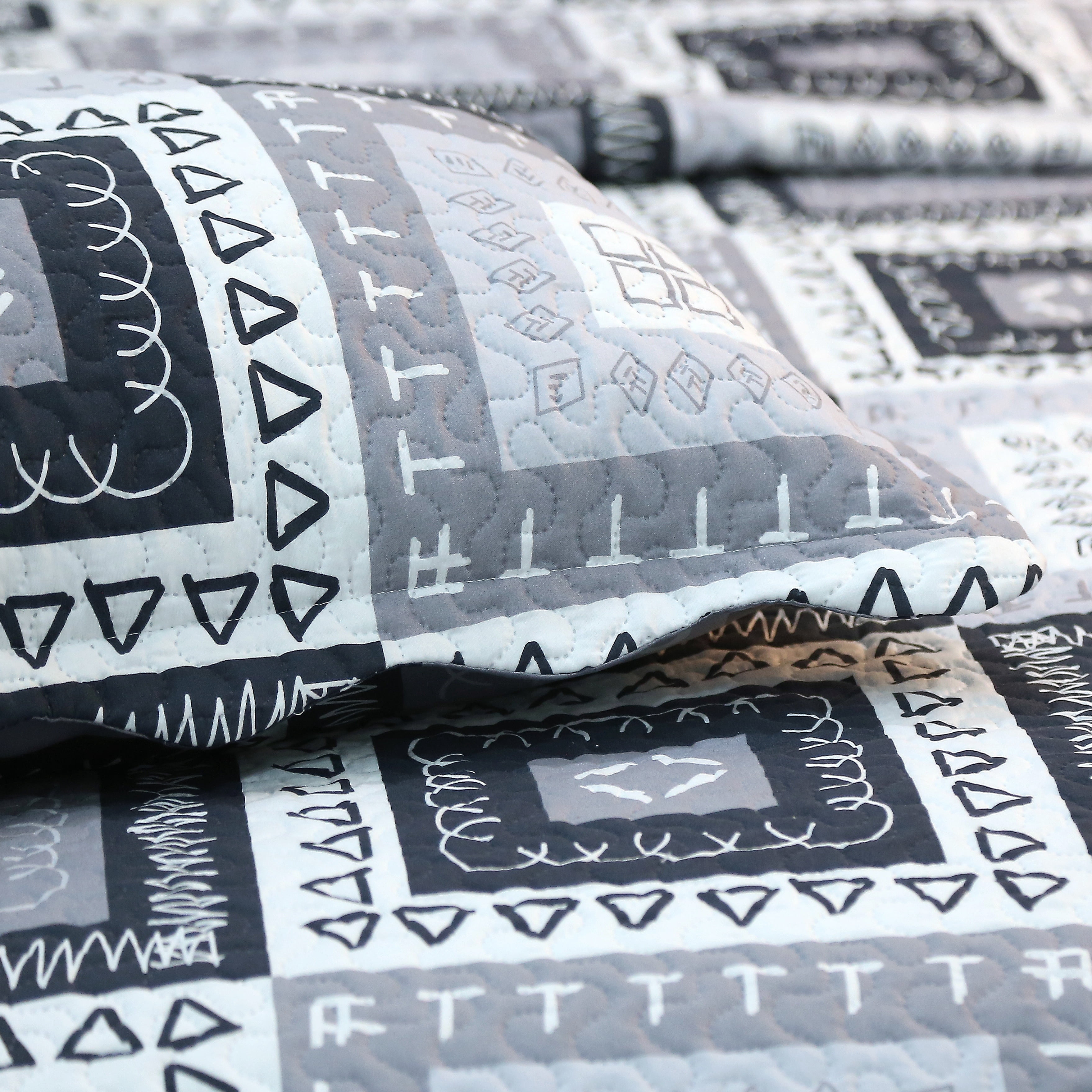 Marina Decoration Home Bedroom Pinsonic Bedding Coverlet Bedspread Ultra Soft 3 Piece Summer Embossed Printed Quilt Set with 2 Shams, Modern Grey Patchwork Geometric Pattern King
