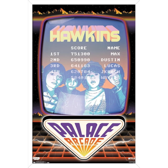 Netflix Stranger Things : Saison 2 - Affiche Murale d'Arcade Palace, 22,375 Pouces x 34 Pouces Présentant un Écran de Jeu d'Arcade Rétro avec le Mot HAWKINS en Grandes Lettres Blocs 3D Jaunes et Roses, une Liste de Pointage Élevé avec des Noms Max, Dustin, Lucas et Autres, et un logo d'Arcade Palace Triangulaire en Violet et orange au Bas, sur un Fond Sombre et Étoilé avec des silhouettes de Montagne Stylisées et un Plancher en Grille avec des Effets Éclair, Convient à la Déco