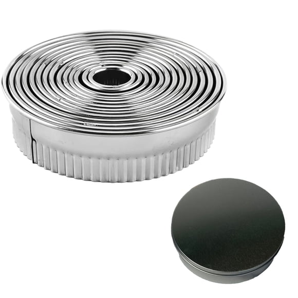KER A Set Of Stainless Steel For Baking Kitchen Tools Including 14 Of Different Sizes And A Storage