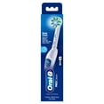 thumbnail image 2 of Oral B Brosse à Dents à Piles Pro Clean, Nettoyage en Profondeur - Blanc, avec Tête de Brosse, Minuterie Intégrée et Piles Incluses, 2 of 16