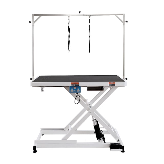 VEVOR Table de Toilettage Électrique pour Animaux de 50 Pouces avec construction en Acier Inoxydable Robuste, Doté d'Un design à Levage en X Réglable en Hauteur et d'Un Plateau Noir Antidérapant. Comprend un Bras de Toilettage à Pince Réglable, des Cordes Doubles pour Contention d'Animaux, une Prise Intégrée pour Sécheuse et des Crochets en Métal pour le Rangement d'Outils. Supporte jusqu'à 400 Lb de Poids Statique et 265 Lb de Poids Dynamique. Idéal pour les Animaux de Taille Moyenne et les Boutiques de Toilettage Professionnelles, Répond aux Divers Besoins d'Accessoires de Table