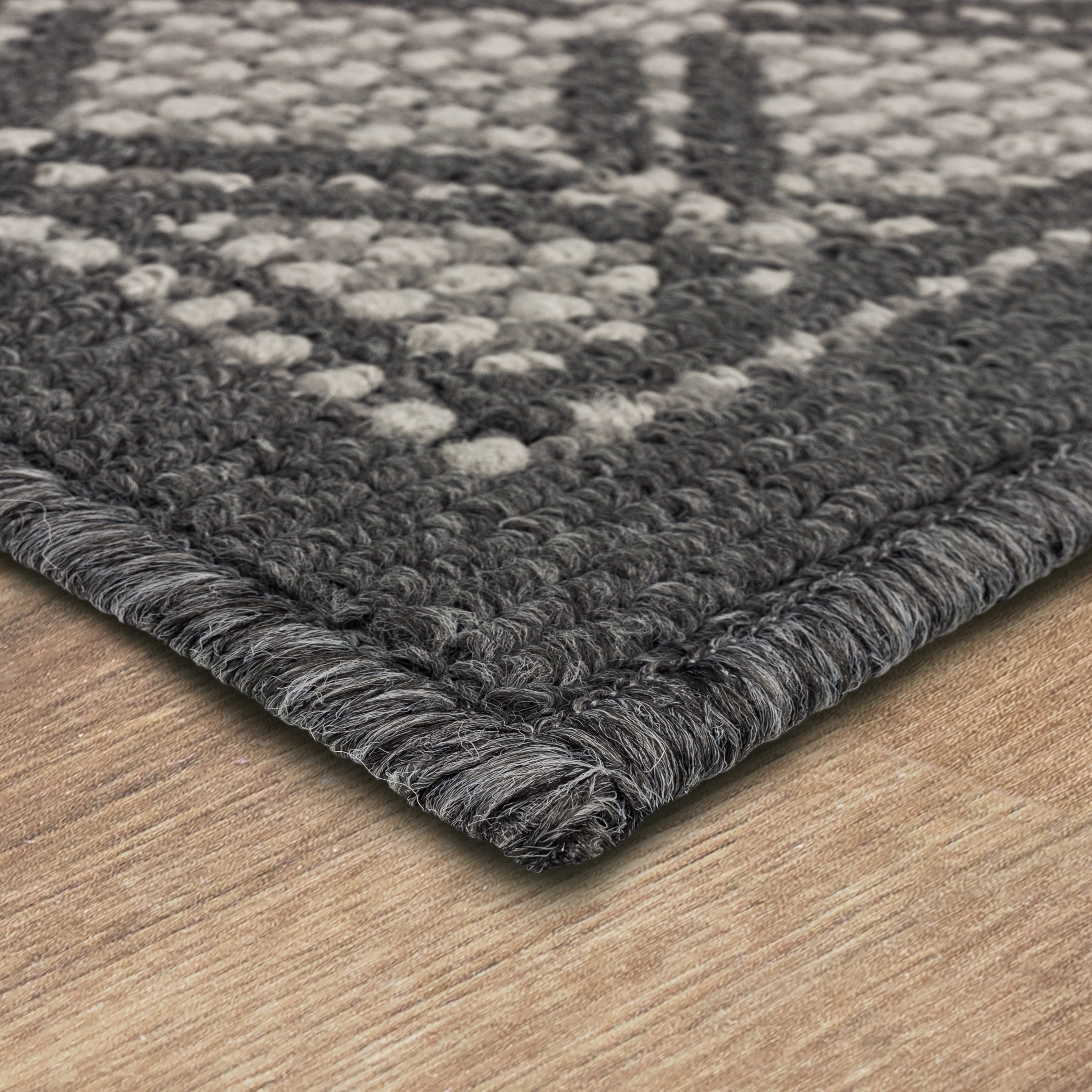 Mainstays SHEFFIELD Contemporary Geometric Pattern Tufted Grey, Machine Washable Accent Scatter Mat 31x45, Ideal for Hallway, Bedroom, Kitchen, and Laundry Room