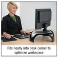 thumbnail image 2 of Le support d'écran d'angle Fellowes  Smart Suites  surélève votre écran à une hauteur de vision confortable, contribuant ainsi à prévenir les douleurs cervicales. Gris/Noir, 2 of 3