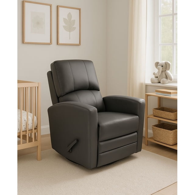 Concord Baby Austin Pivotant à Bascule Recliner en Cuir Reconstitué Gris Mat avec Accoudoirs Rembourrés et Dossier Segmenté Rembourré, avec Glissement Fluide, Inclinaison et Fonctions de Pivotement à 360 Degrés, Ensemble dans une Chambre de Bébé avec un Lit de Bébé en Bois Clair, Imprimés de Feuilles Encadrées et une Fenêtre avec des Rideaux Transparents.