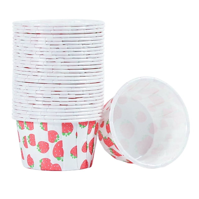 100 Pcs Coupes à Friandises en Papier à Motif de Fraises Bols à Dessert Jetables pour Boulangerie. une Pile de Coupes à Dessert en Papier Jetables avec un Motif de Fraise vibrant, Faites de Papier Robuste de Qualité Alimentaire. Présente des Bords Roulés pour la Résistance et un Intérieur Enduit pour Prévenir les Déversements. Idéal pour Servir des desserts, des Friandises Glacées Ou des Articles Chauds Lors de Fêtes, de baby showers Ou de Rassemblements. Convient à un Usage Personnel Ou commercial, Y Compris les restaurants, les Boulangeries et les Camions-Restaurants