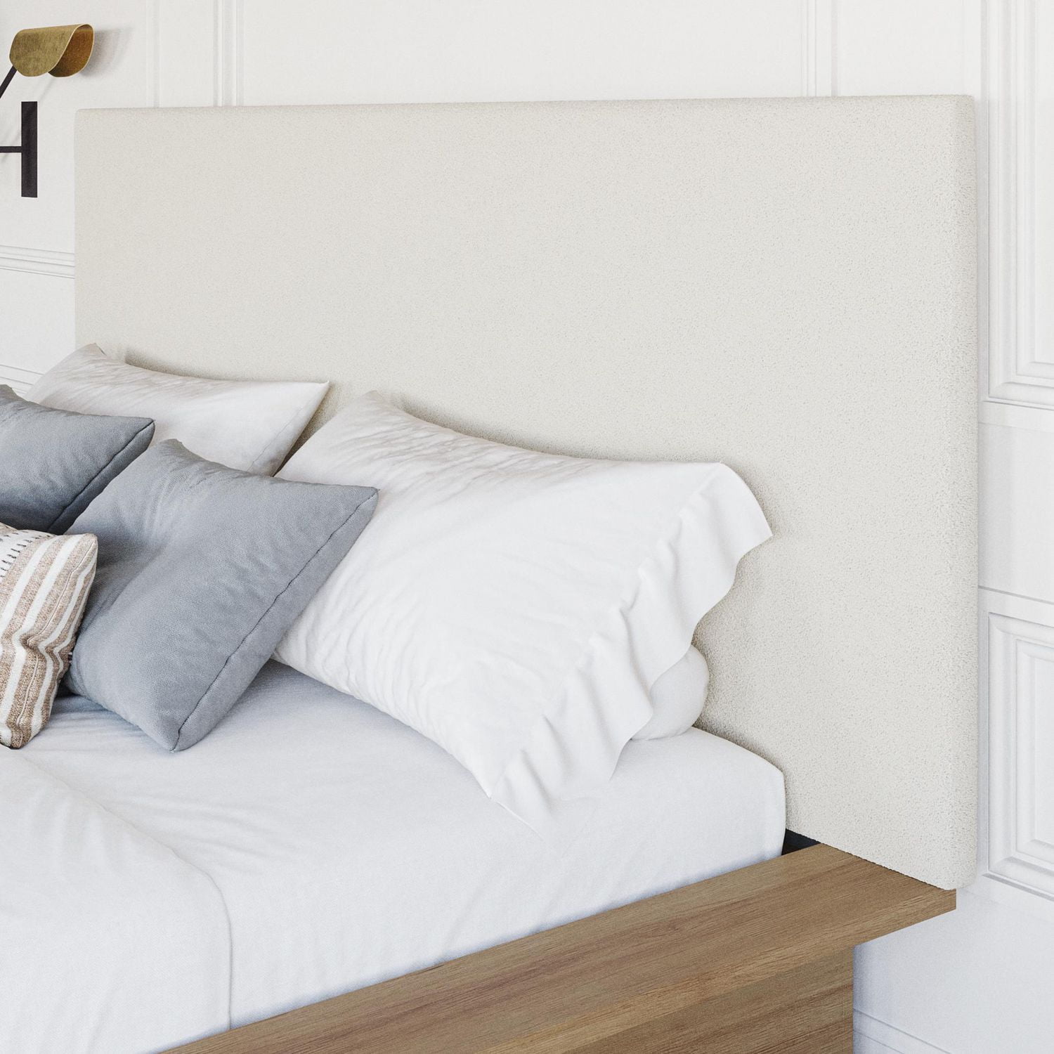 Ensemble de chambre à coucher Jane 3 pièces avec lit queen size, tête de lit rembourrée et table de chevet