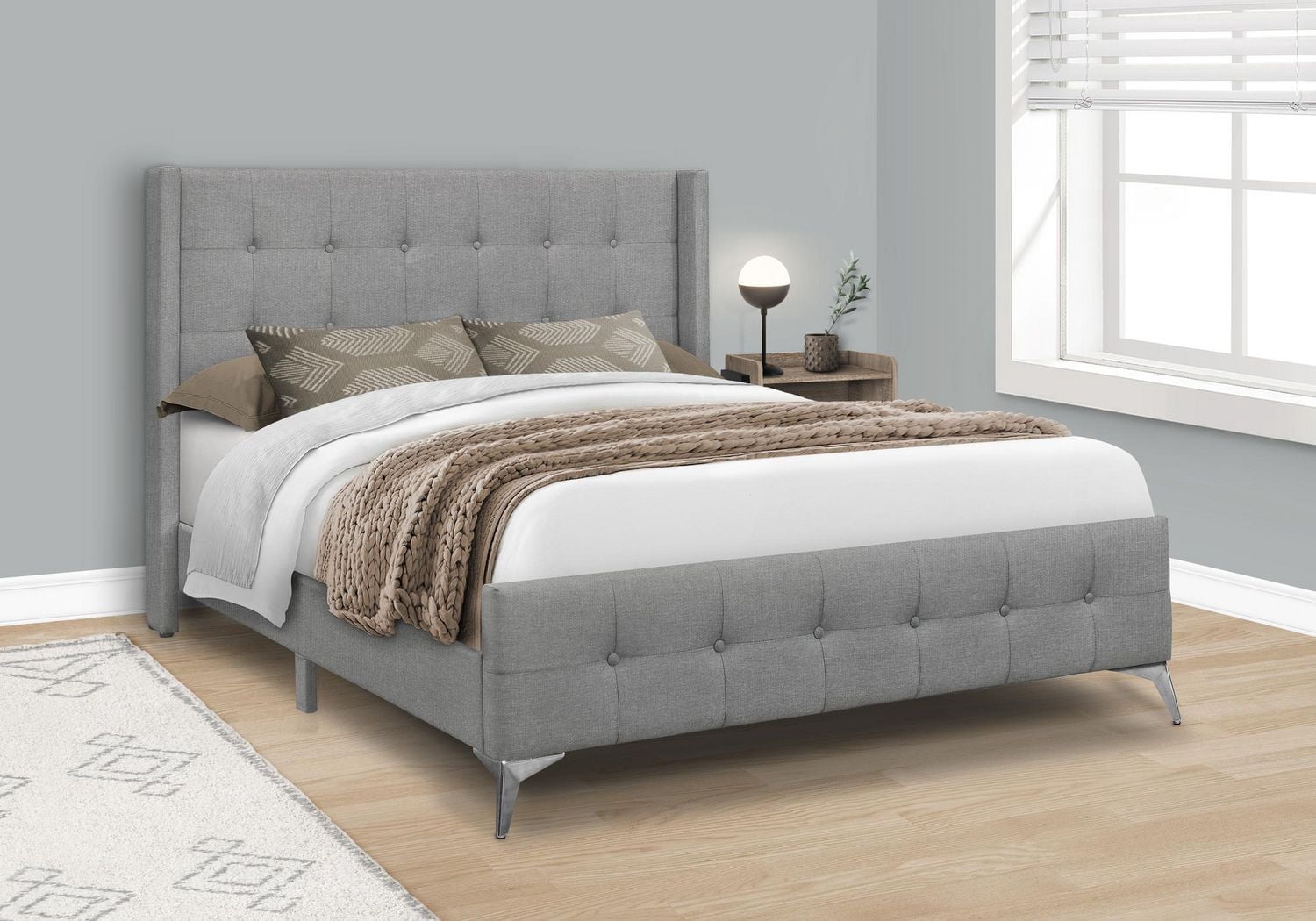 Monarch Specialties Lit, Grand, Plate-forme, Chambre À Coucher, Cadre, Rembourré, D'aspect Lin, Pieds En Métal, Gris, Chrome, Transitionnel