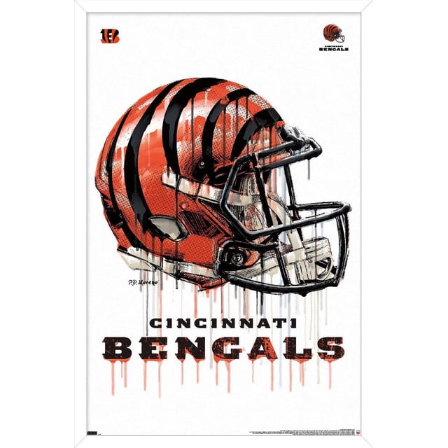 NFL Cincinnati Bengals - Affiche Murale Casque Anti-Goutte 20 avec Cadre Magnétique, 22,375 Pouces x 34 Pouces Montrant une illustration Artistique Orientée vers l'Avant d'Un Casque de football Cincinnati Bengals avec des Rayures de Tigre orange et Noires et un Masque Facial Noir, Imprimée sur Papier d'Affiche Lustré avec un Fond Blanc et Encadrée dans un Cadre Magnétique Blanc, art Mural Idéal pour la Déco de la Maison et les Chambres de Fans de Sport.