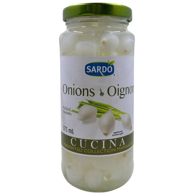SARDO Perle ONIONS Pot de 375 ml de Miniatures Marinées ONIONS Blanches en Saumure Transparente avec Couvercle Vert et Étiquette Blanche Présentant le logo SARDO et des illustrations d'Oignon, Idéal pour martinis, Salades, Sautés et Plats Méditerranéens, Convient Aussi pour Ajouter une Touche Acidulée aux sandwiches.
