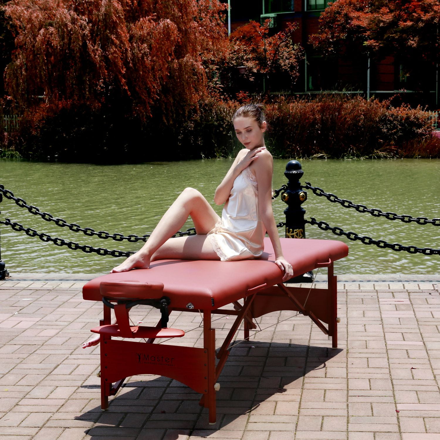 Table de massage portative Fairlane de format sport de Master Massage, couleur cannelle - 25 po