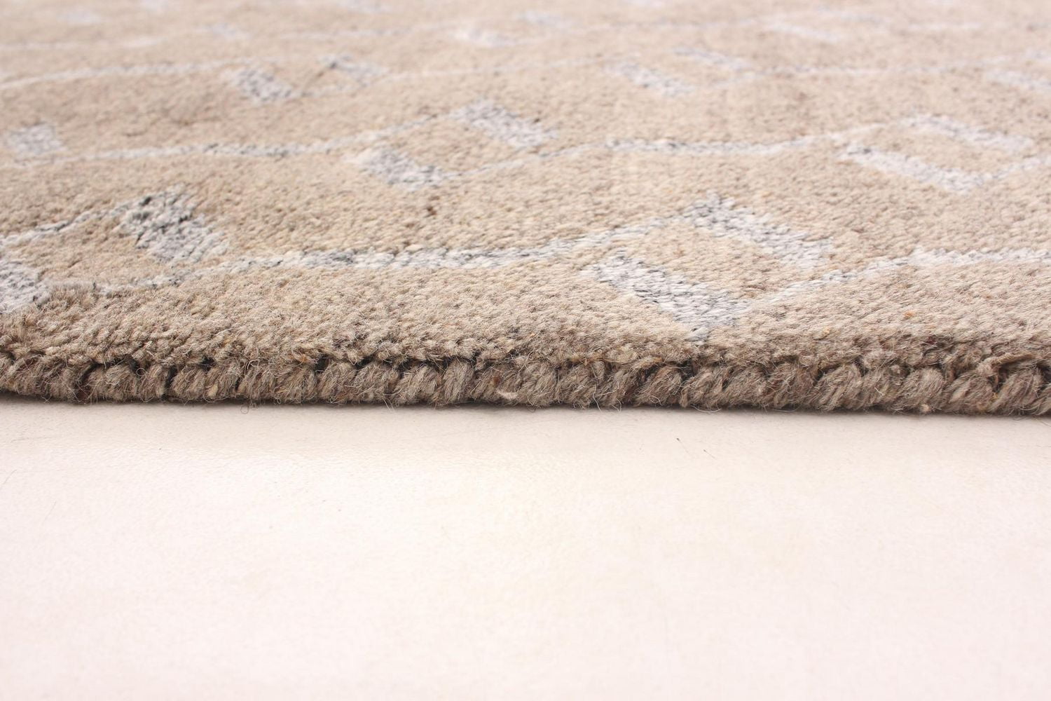 ECARPETGALLERY 5'0" x 7'11" Moroccan Tangier Hand-knotted Area Rug for Living Room, Dining Room and Bedroom in Brown