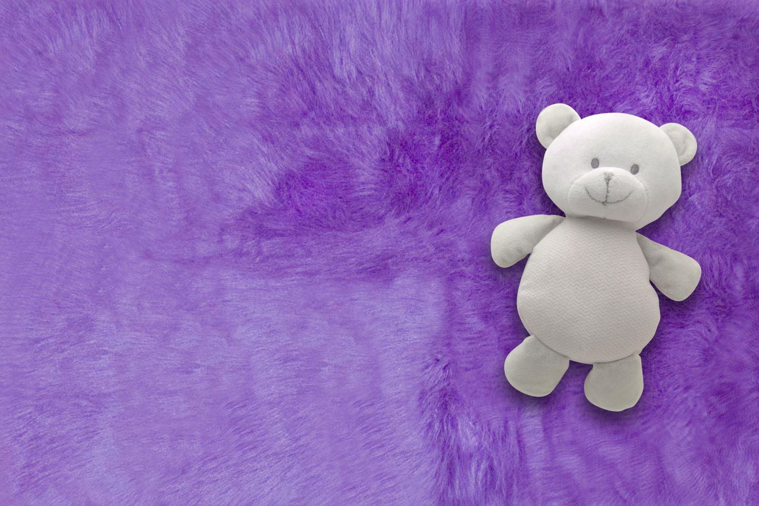 Home Décor Inc. Purple Faux Fur Rug – Soft, Stylish Accent Rug for Bedrooms, Living Rooms & Lounges, 30" x 45"