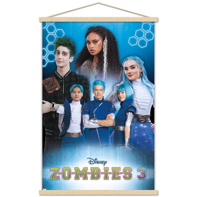 Disney Zombies 3 - Affiche Murale de Groupe avec Punaises, 22,375 Po x 34 Po Présentant six Personnages en costumes Futuristes Bleu, Blanc et Vert avec accents Métalliques et en Fourrure, sur Fond Bleu avec Motifs Hexagonaux et le logo Disney Zombies 3 au Bas, Idéal pour la Décoration de Chambre Ou de Dortoir.