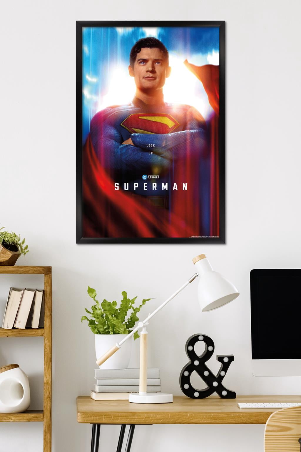 DC Studios Superman (2025) - Close-Up One Sheet Wall Poster, 22.375" x 34" Framed