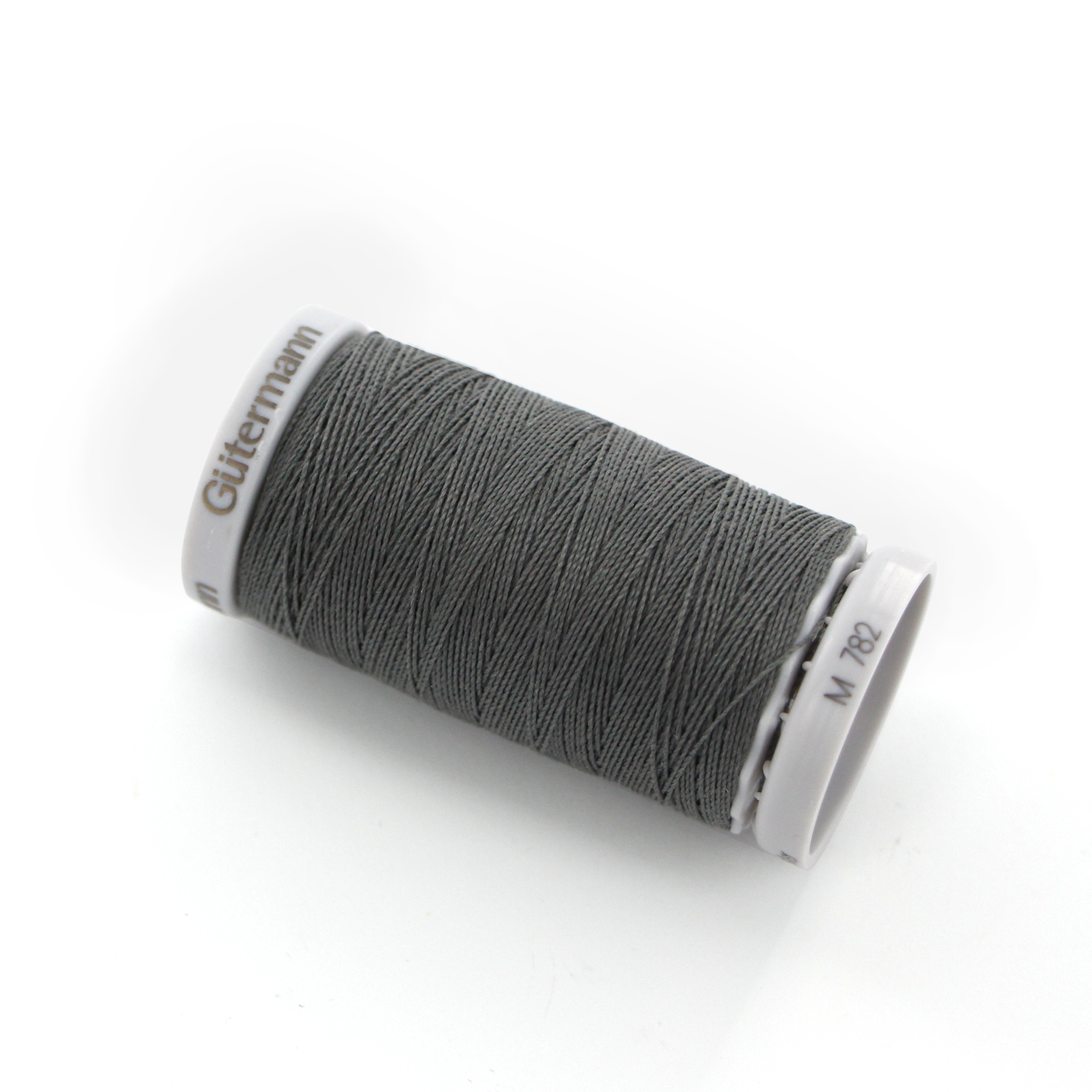 GÜTERMANN Extra Strong polyester fil 100 m (109.4 yd) No. 40