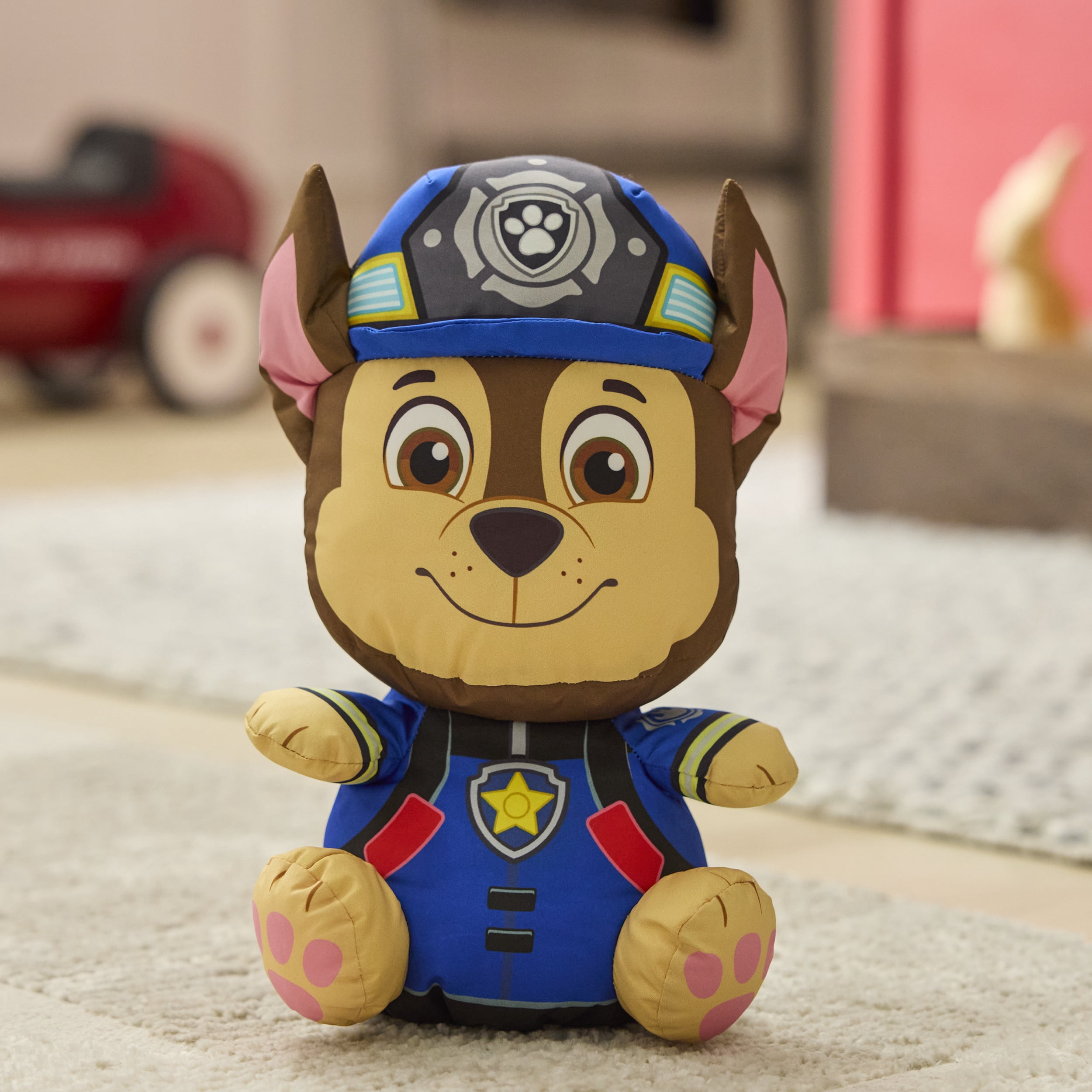 PAW Patrol, Peluche Chase pompier Swisheez, jouet officiel du célèbre dessin animé, peluche moelleuse pour enfants à partir de 3 an, 25,5 cm