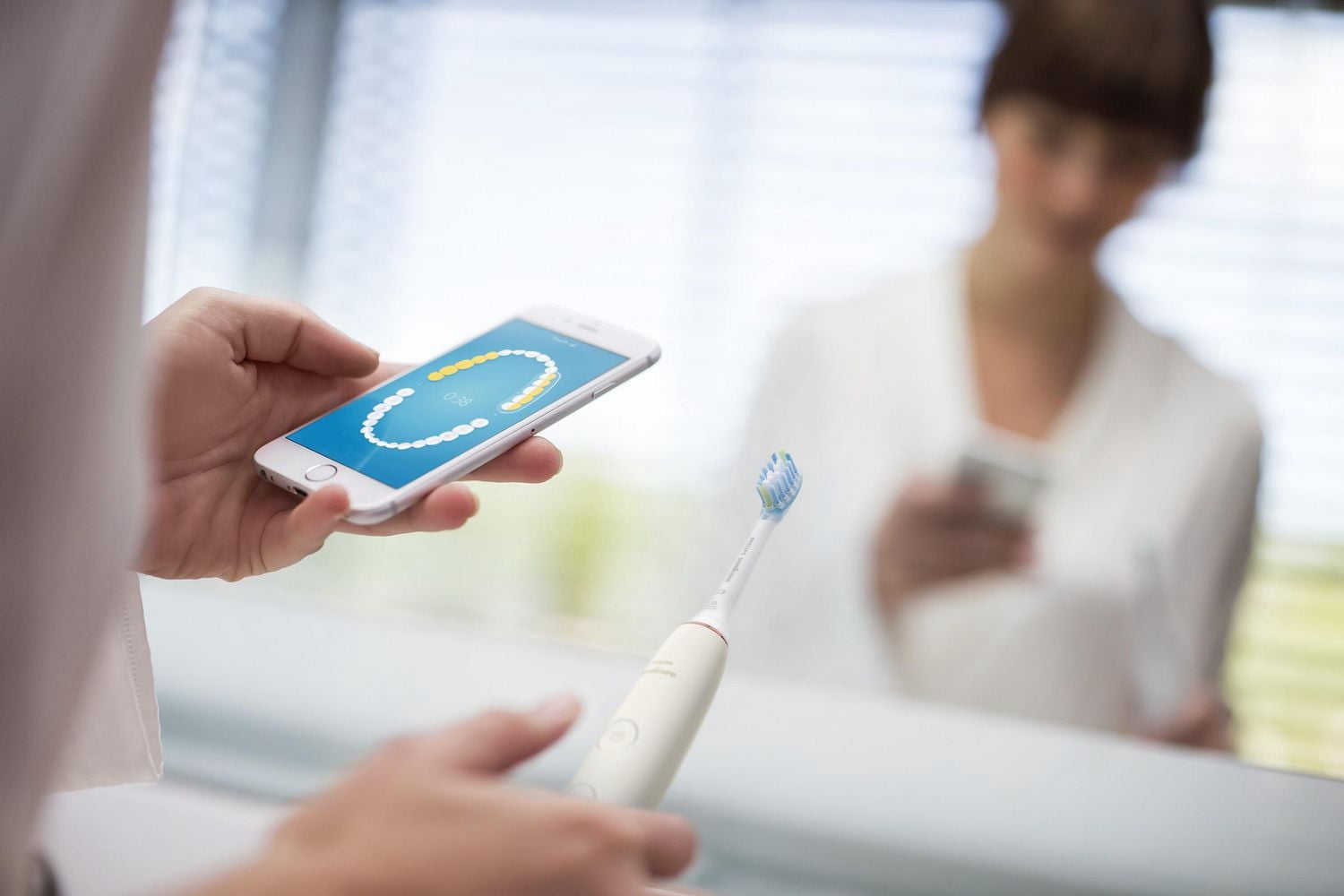 Philips Sonicare DiamondClean Smart 9350 Or Rose, Brosse à Dents Électrique Rechargeable, HX9902