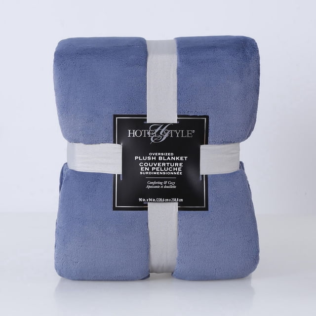 OVERSIZED PLUSH BLANKET