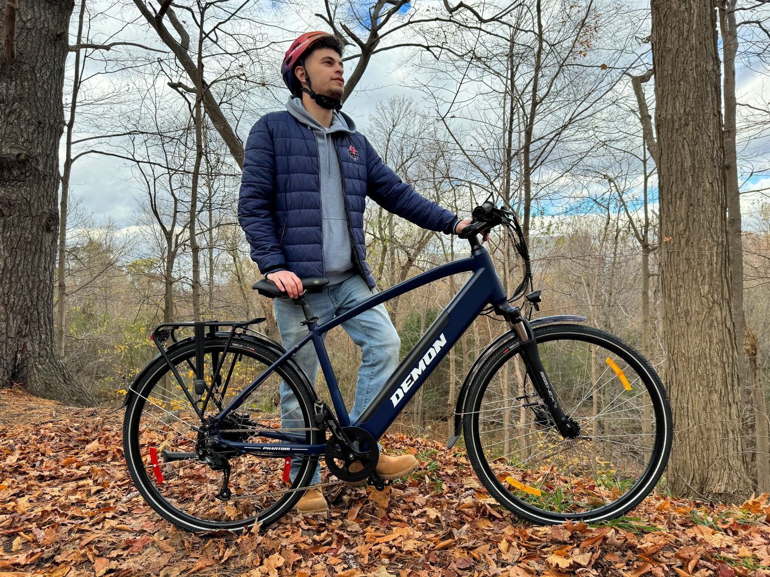 Demon Electric Vélo électrique de 27,5 pouces, moteur de 350 W, vélo électrique pour les adultes, 32 km/h, vélo électrique de ville Shimano 9 vitesses, Bleu marine