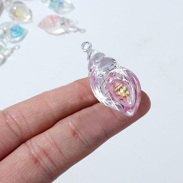 Glow in Dark Resin Conch Necklace Pendant - Luminous Seashell Bag Charm for Holiday Gift, Beach Theme Accessory