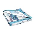 thumbnail image 2 of Lilo & Stitch 'Fleurs Tropicales' Jeté en Molleton Toucher Soie pour Enfants, 100 % Polyester, 2 of 5