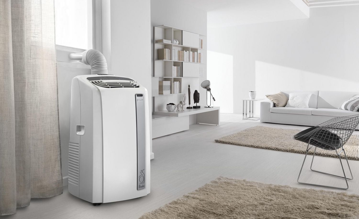 Climatiseur portatif Whisper Cool PACAN140HPEWS avec pompe à chaleur De'Longhi