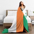 thumbnail image 4 of Couverture en Molleton Drapeau Irlandais Trèfle Jeté Peluche Duveteux Super Doux Réversible Microfibre Flanelle Couvertures 80"x60 Pouces, 4 of 4