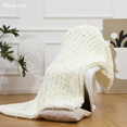 thumbnail image 4 of Comtest Couverture Jetée en Tricot Épais en Chenille, Blanc Lait, 71"x80 Pouces (Format Grand Lit), 4 of 6