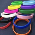 thumbnail image 3 of GOGO 60 Pcs Bracelets en Silicone pour Hommes Femmes, Bracelets Colorés de Distanciation Sociale - Rouge Jaune Vert, 3 of 7