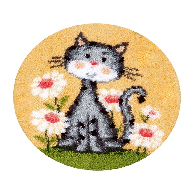 DIY Crochet Thread Embroidery Carpet Set with latch hook design featuring a grey cat surrounded by white daisies on a yellow background. Includes a blank canvas with color patterns, acrylic yarn, and instructions for creating rugs, cushions, or tapestries. Ideal for needlepoint supplies and crocheting projects. Canvas diameter is 38cm (14.96 inches).