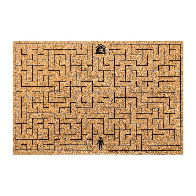 Paillasson en Fibre de Coco Naturelle Mesurant 16 X 24 Pouces avec un Motif Noir Façon Labyrinthe et une Petite Icône de Maison en Haut et une Figurine Humaine en Bas. Conçu pour une Utilisation Intérieure et Extérieure, Ce Tapis à Profil Bas Convient aux Zones Très Passantes comme les patios, les porches et les Entrées. Fabriqué en Fibre de Coco Écologique avec un Endos Antidérapant, Il Est durable et Facile à Entretenir.