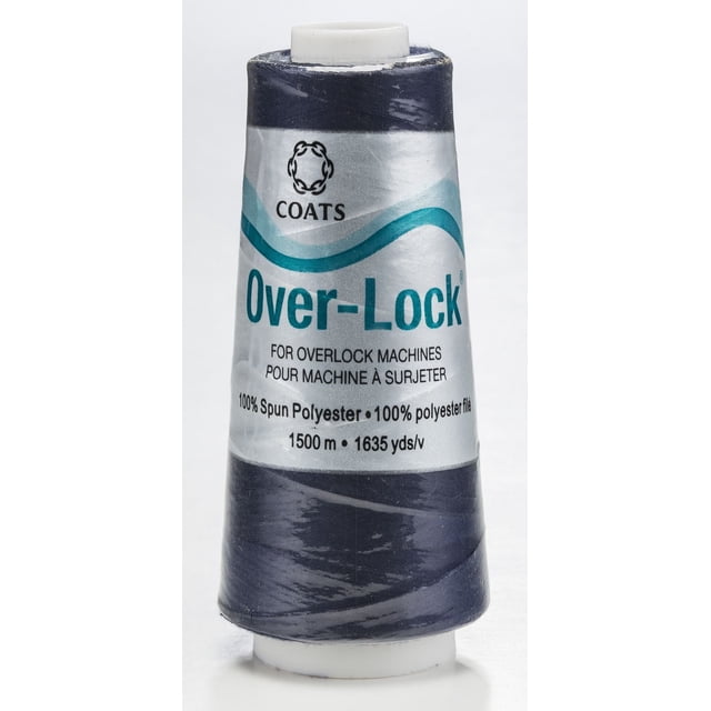 Coats Over-Lock Bobine de Fil de Polyester en Bleu Marine Foncé, Longueur de 1500 Mètres, 100 % Polyester Filé, Conçue pour les machines à Coudre overlock à Grande Vitesse, avec un Noyau en Plastique Blanc et une Étiquette Argentée Affichant la Marque des Manteaux et les Détails du Produit, Convient Aussi aux Projets de Couture Détaillés Nécessitant une tension de Fil Solide et Uniforme.